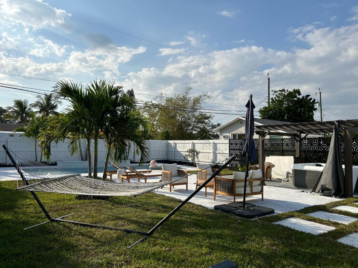 Jungle Cottage With Luxury Pool, Hot Tub And More! Lake Worth Beach Dış mekan fotoğraf