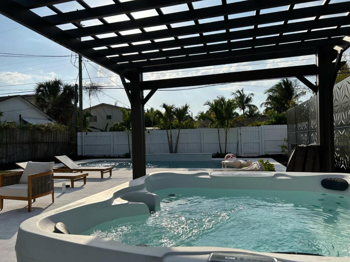 Jungle Cottage With Luxury Pool, Hot Tub And More! Lake Worth Beach Dış mekan fotoğraf