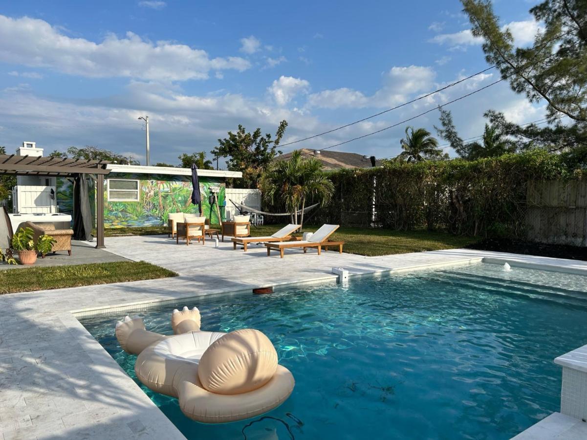 Jungle Cottage With Luxury Pool, Hot Tub And More! Lake Worth Beach Dış mekan fotoğraf
